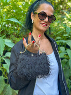 BlackWhisper – Schwarze Handtasche mit Strassbügel